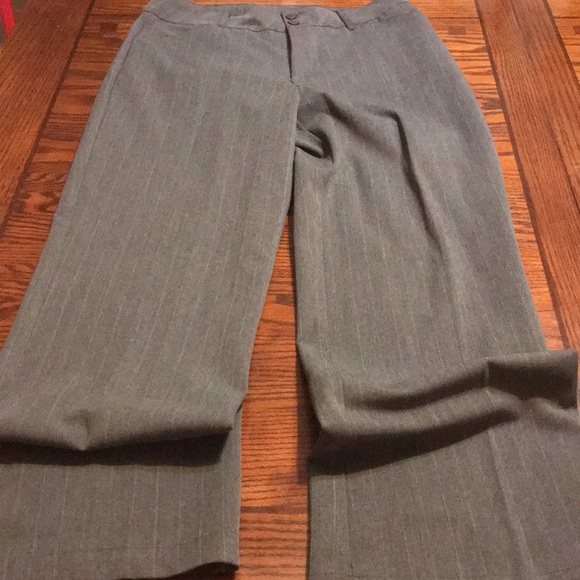 Women’s Pants Size 10 - Picture 7 of 12